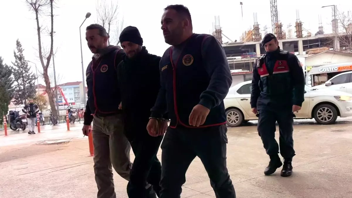 İnegöl\'de Tüfekli Saldırı: Firari Şüpheli 19 Gün Sonra Yakalandı