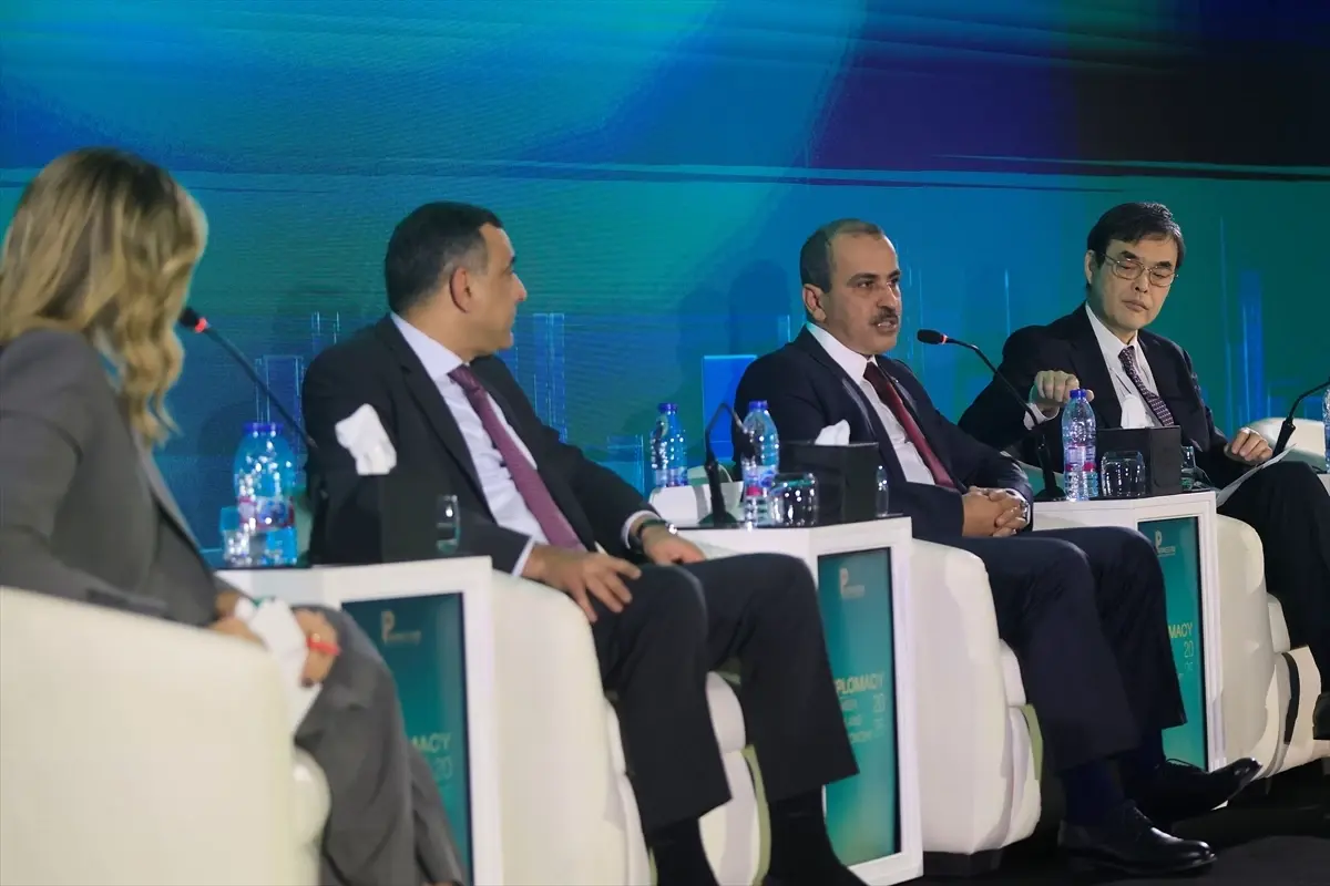 Diplomasi Medya ve Ekonomi ile Güçleniyor