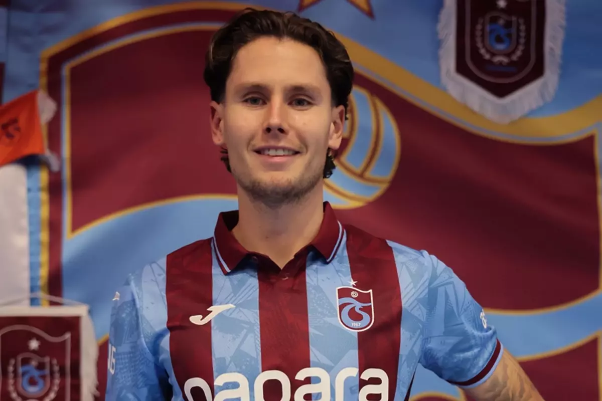 4.5 yıllık imza atıldı! Mathias Lovik Trabzonspor\'da
