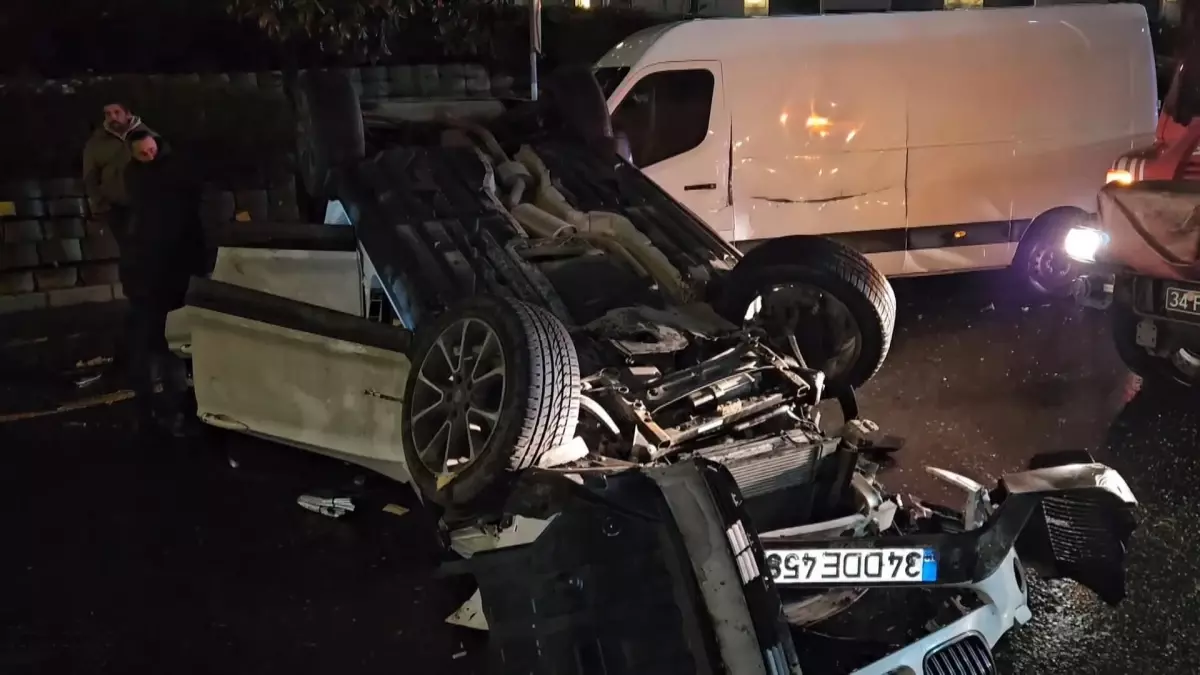 Beşiktaş\'ta Kaza: Otomobil Takla Attı