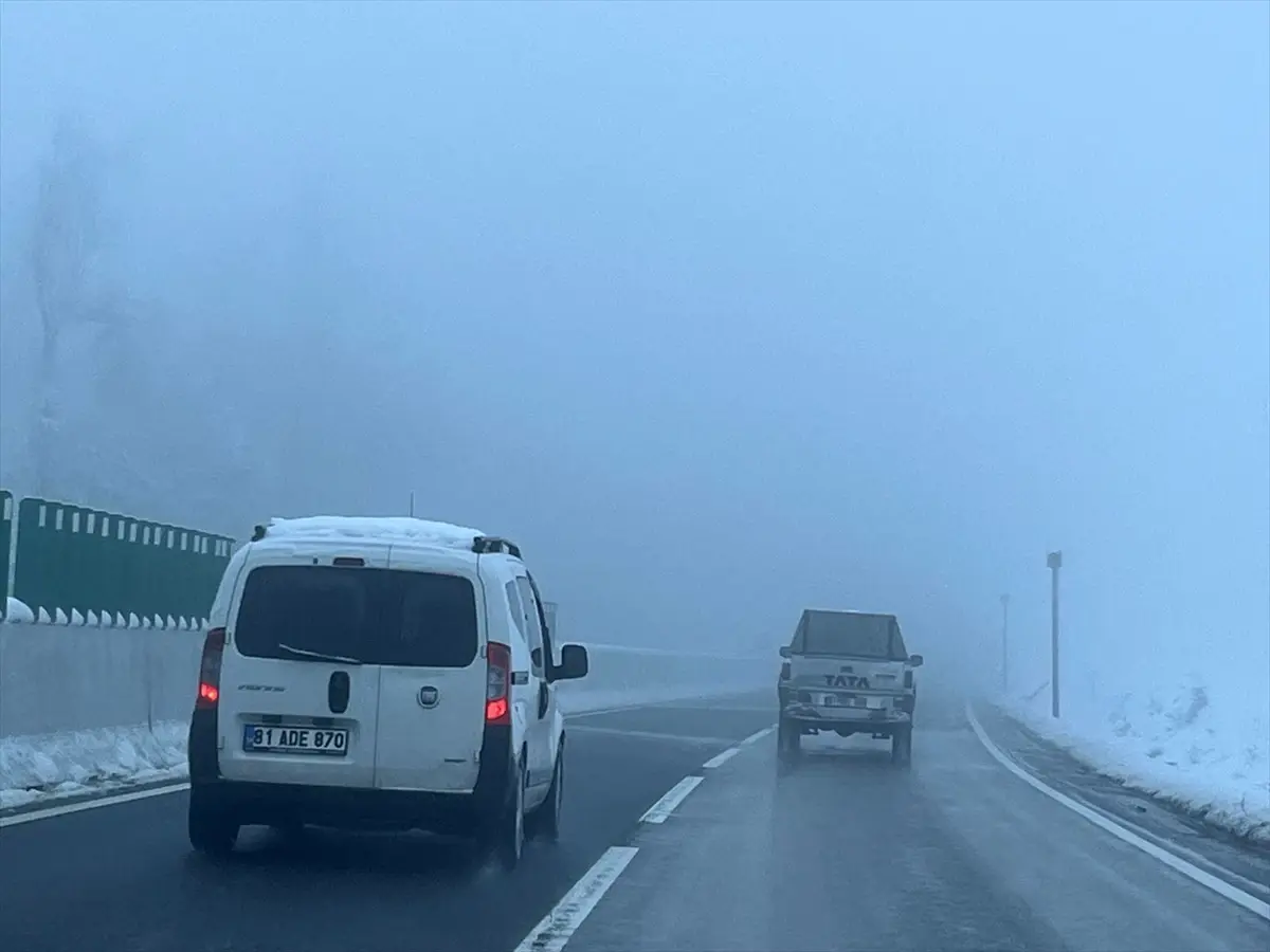 Bolu Dağı\'nda Sis Etkisi