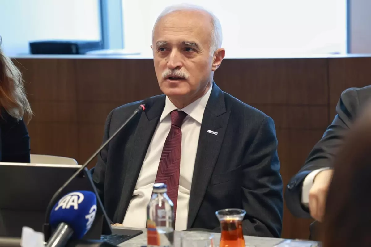 DEİK\'te Liyakat Tartışması: Kurumsal yapı mı, aile şirketi mi?