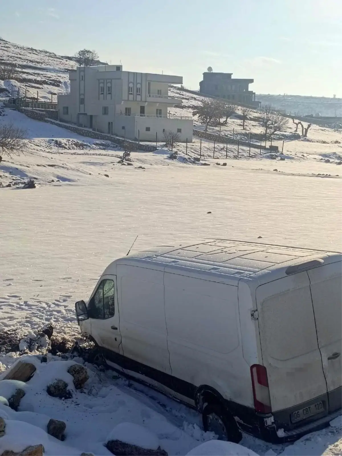 Batman\'da Minibüs Kazası: 3 Yaralı