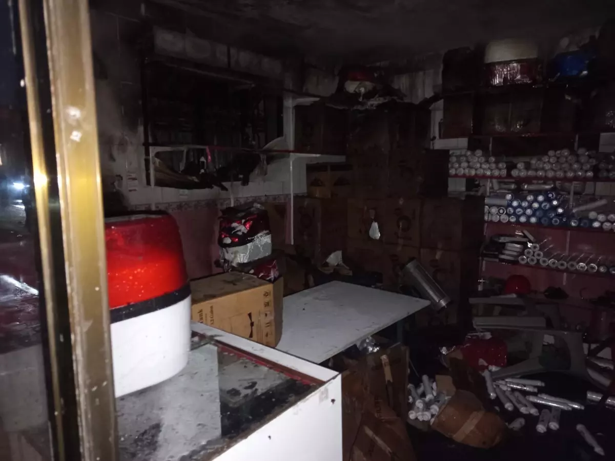 Reyhanlı\'da İş Yerinde Yangın