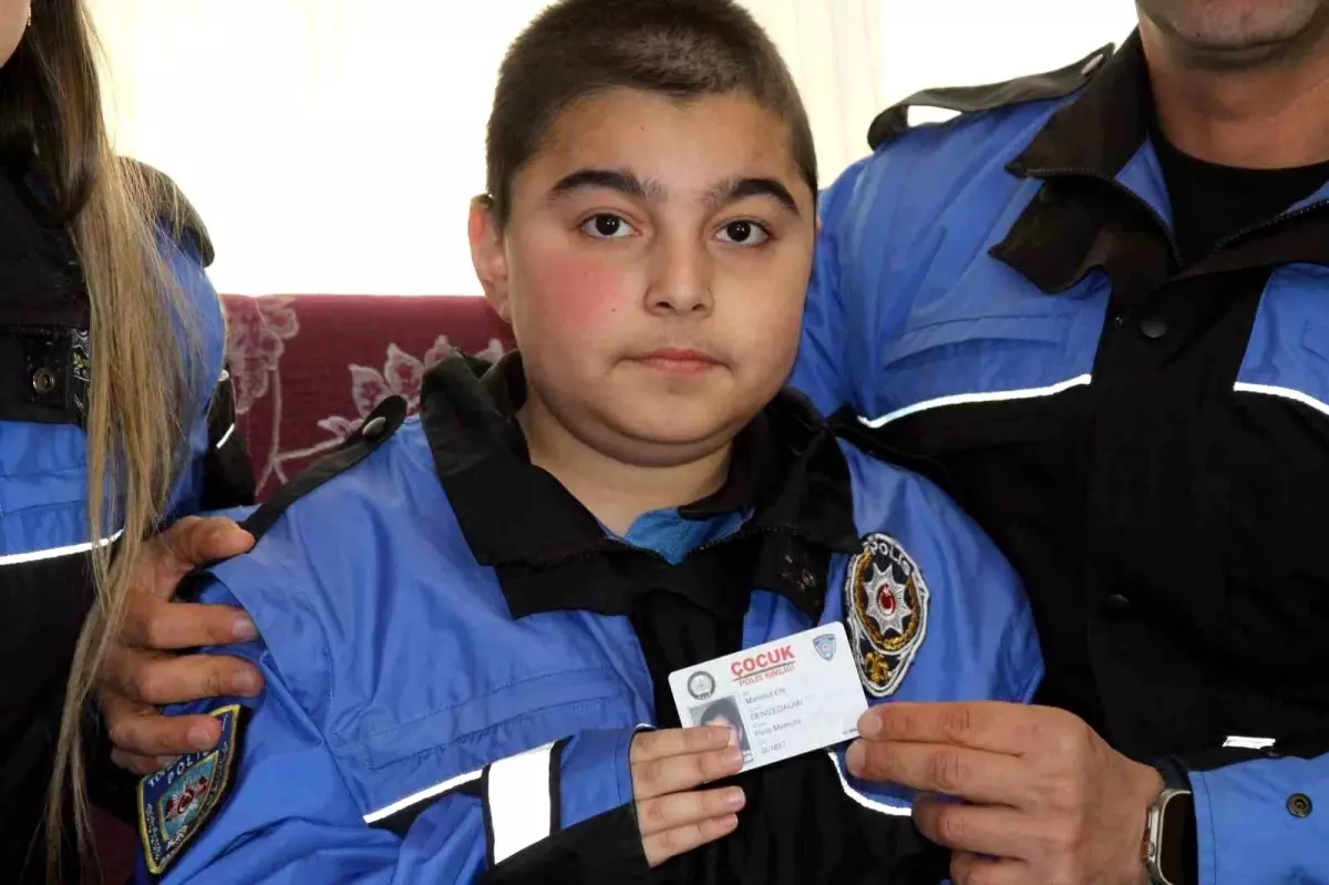 Mahmut Efe\'nin Polis Olma Hayali Gerçek Oldu