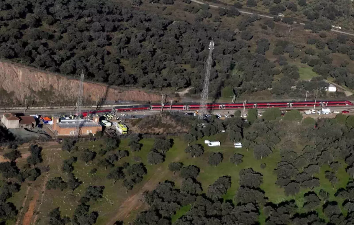 İspanya\'da Tren Kazası: 41 Ölü