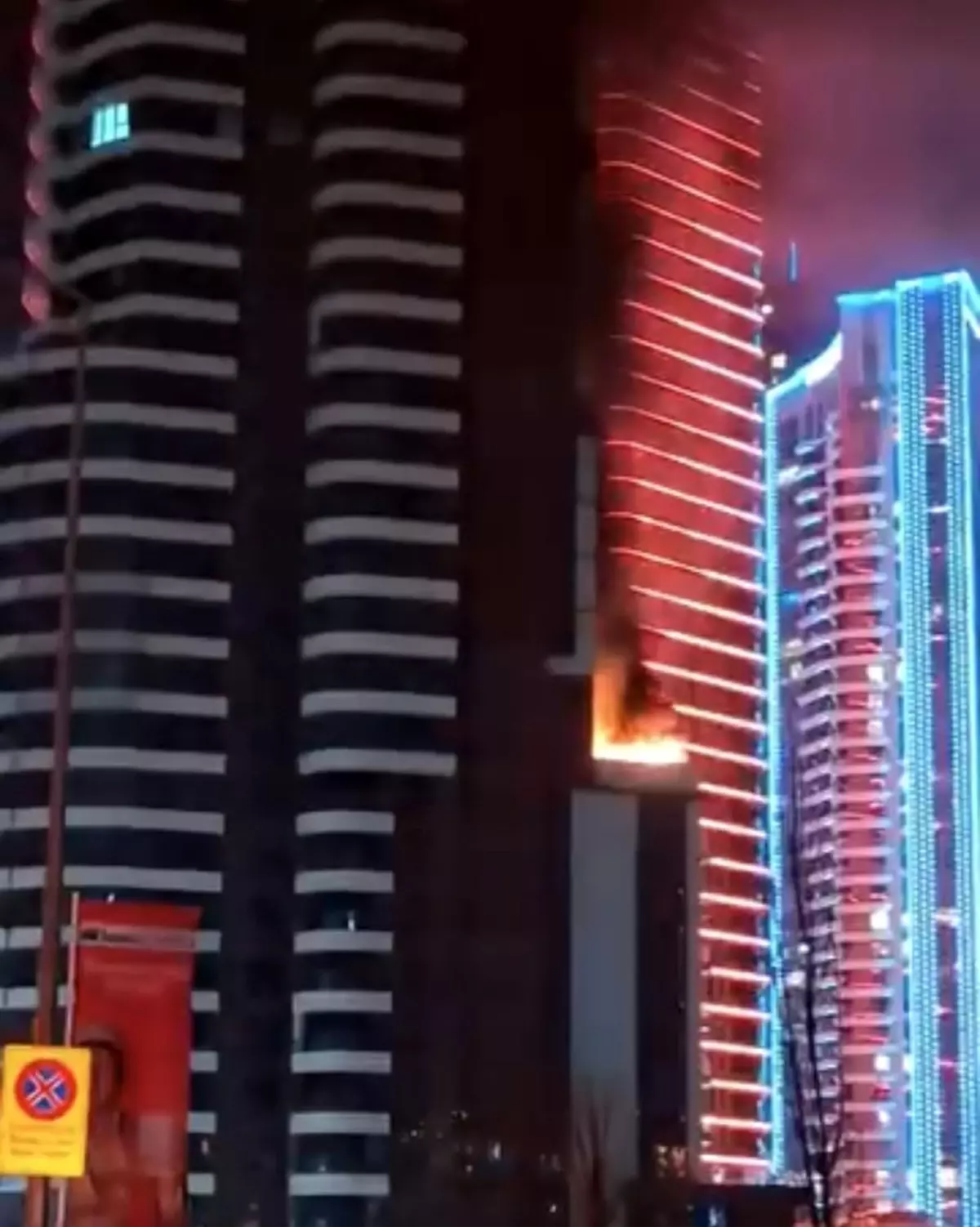 İzmir\'de lüks yapıda yangın paniği