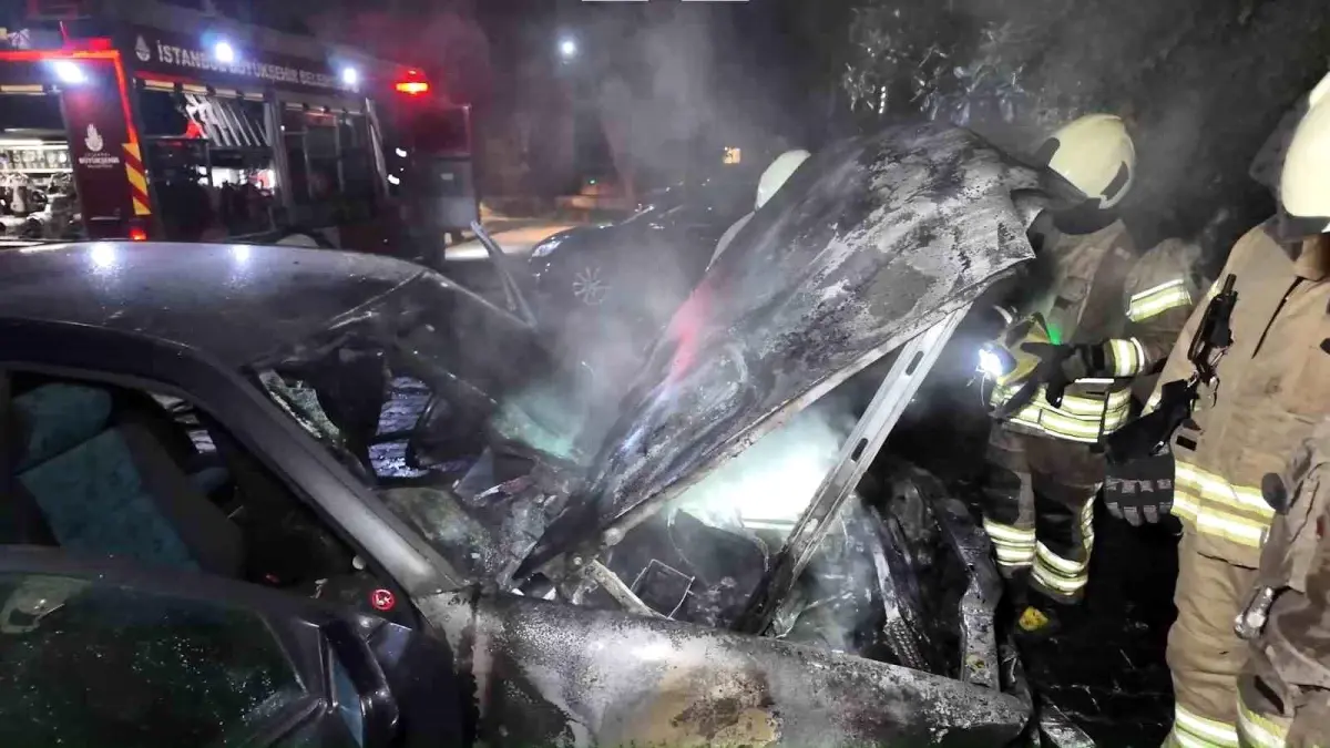 Otoparkta büyük panik! Alev alev yandı