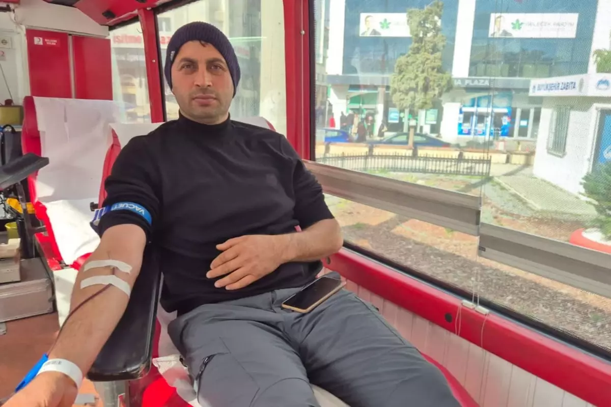 Kan bağışlayana forma ve maç bileti hediye