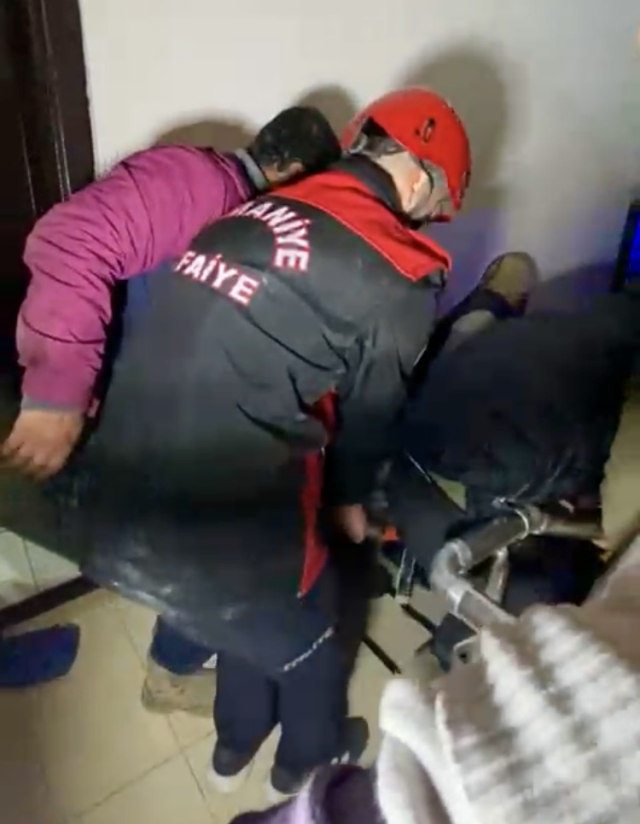 Komşu ziyaretinden dönerken adımını ölüme attı