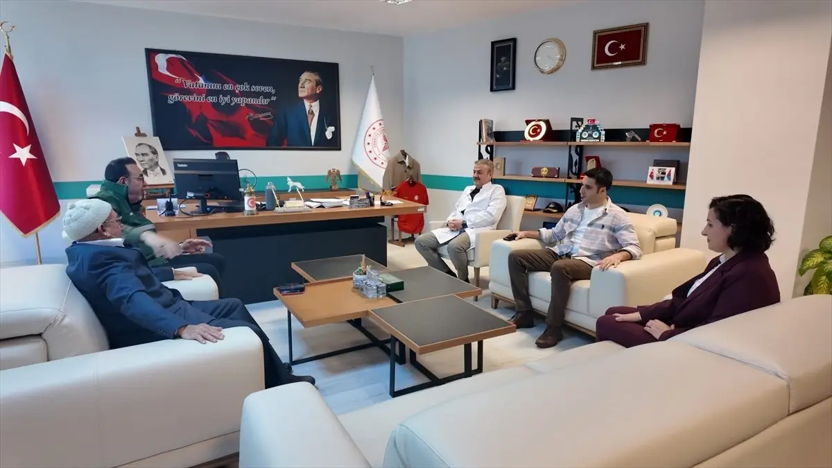 Hayırseverden Hastaneye Tekerlekli Sandalye Bağışı