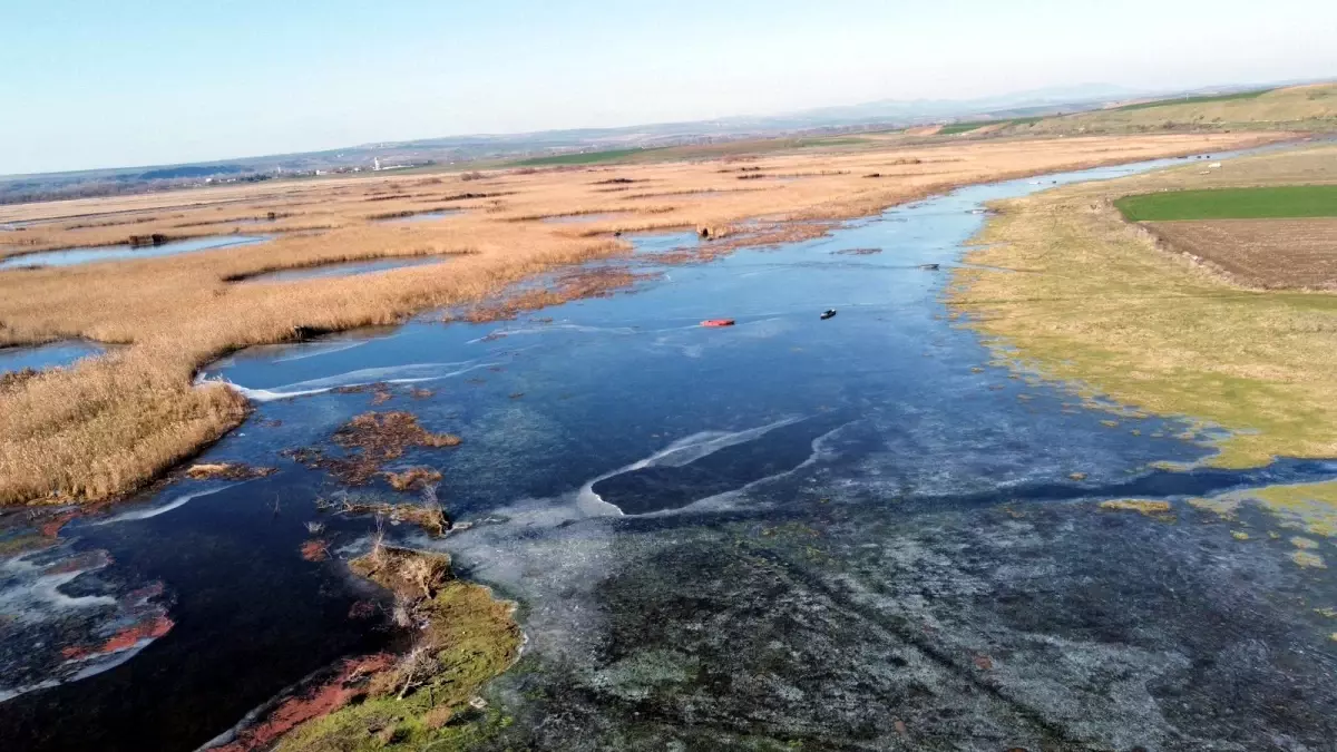 Edirne\'de Göl Buz Tuttu