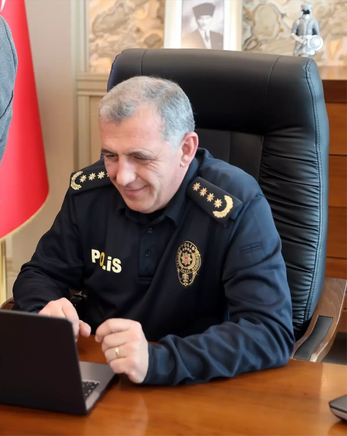 Sivas Emniyet Müdürü Yılın Kareleri Oylamasına Katıldı