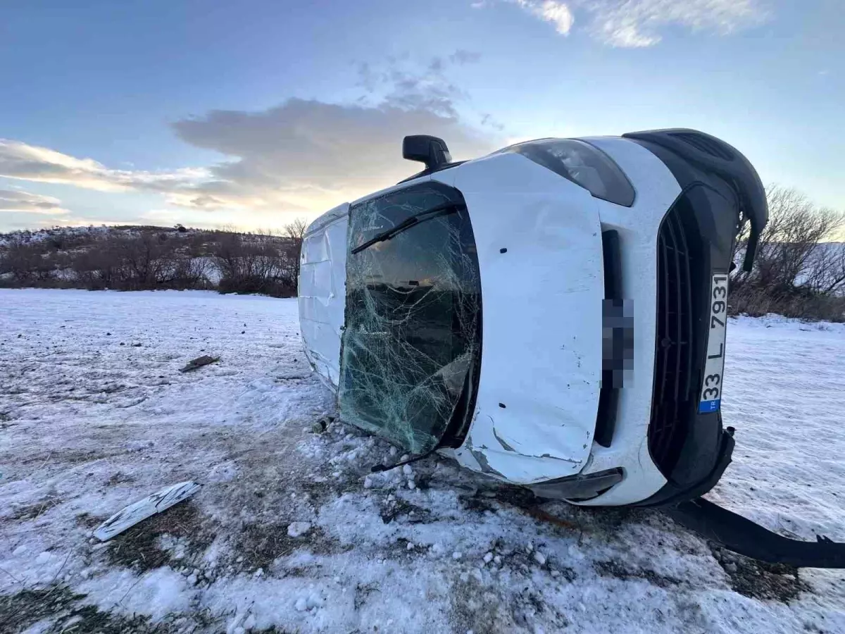 Adıyaman\'da Minibüs Takla Attı: 4 Yaralı