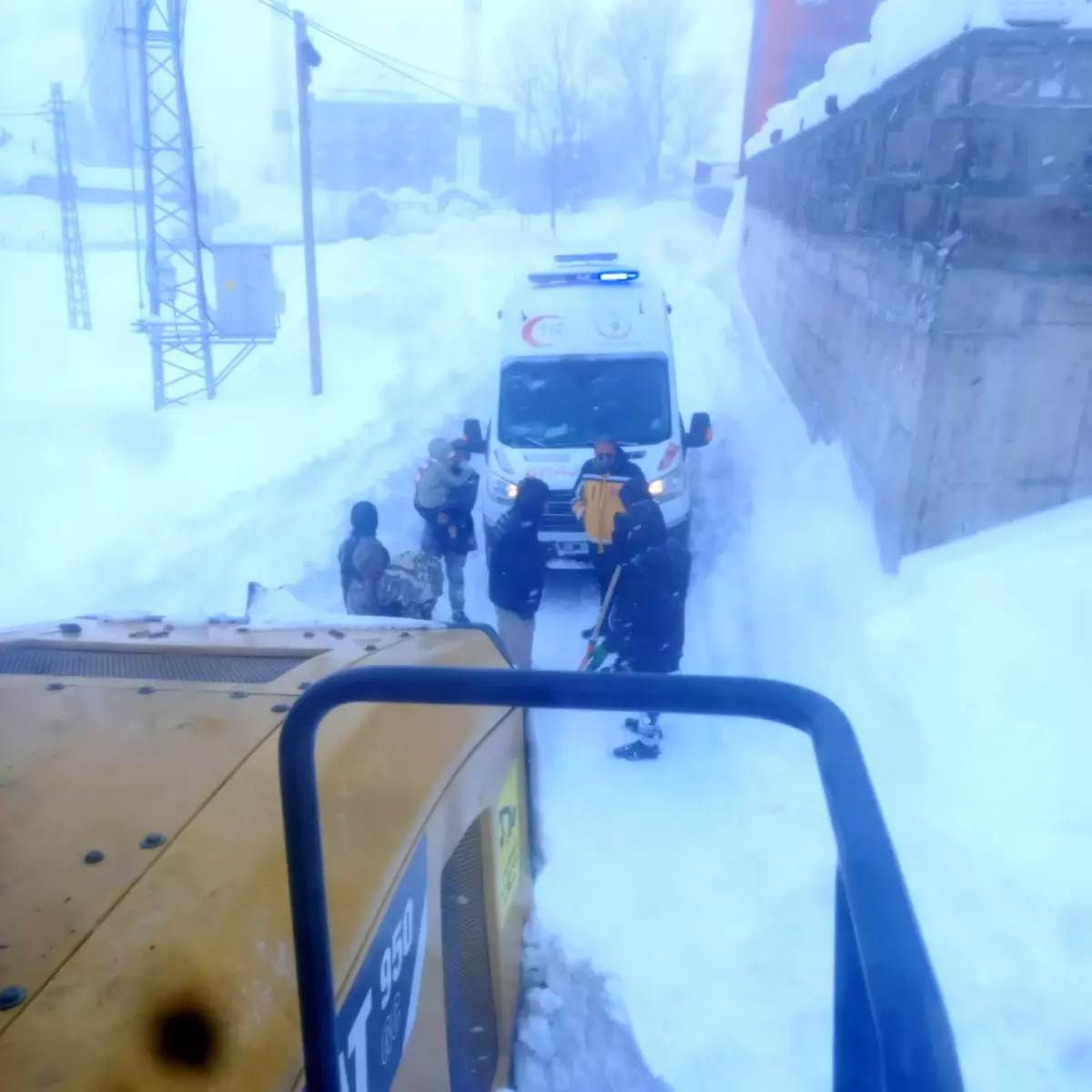 Ağrı\'da Kar Yağışı Hastalara Ulaşımı Engelledi