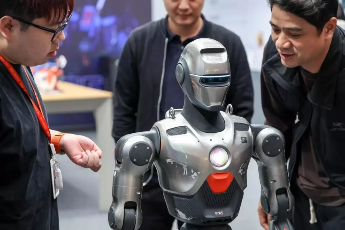 Shenzhen\'de Yeni Teknoloji Mağazaları Açıldı