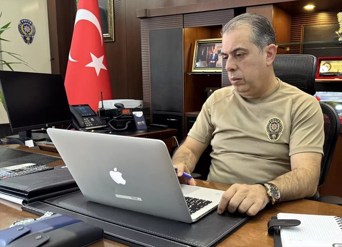 Emniyet Müdürü Tüzün, \'Yılın Kareleri\' Oylamasına Katıldı