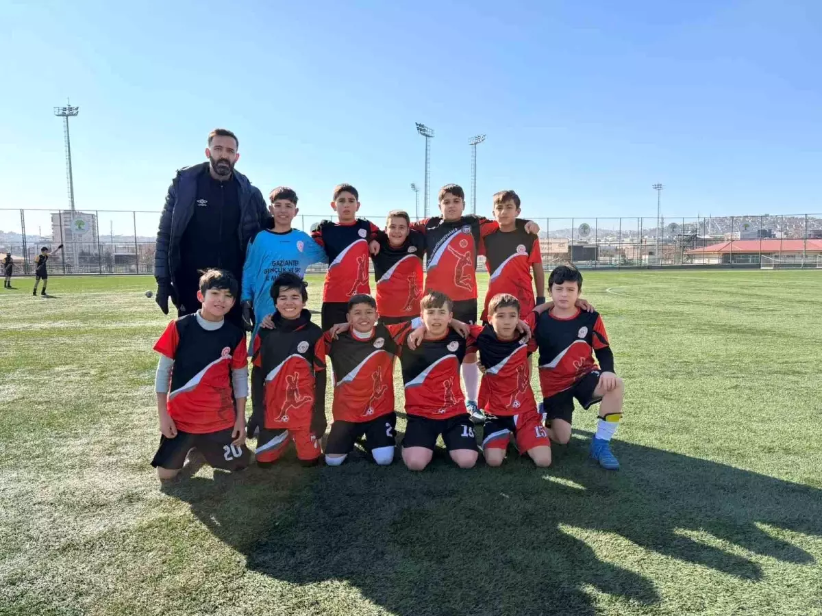 Atatürk\'ün Gaziantep\'e gelişinin 93. yıl dönümünde anlamlı turnuva