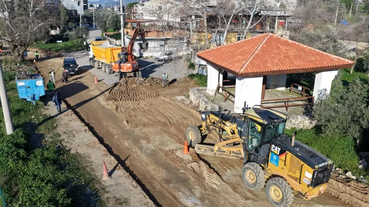 Aydın Büyükşehir Belediyesi Efeler\'in yollarını yeniliyor