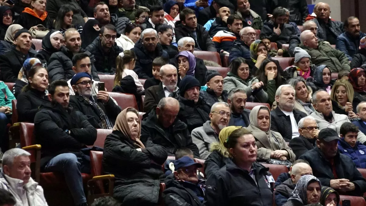 Bakan Uraloğlu\'ndan Bayrağa Yapılan Saldırıya Sert Tepki