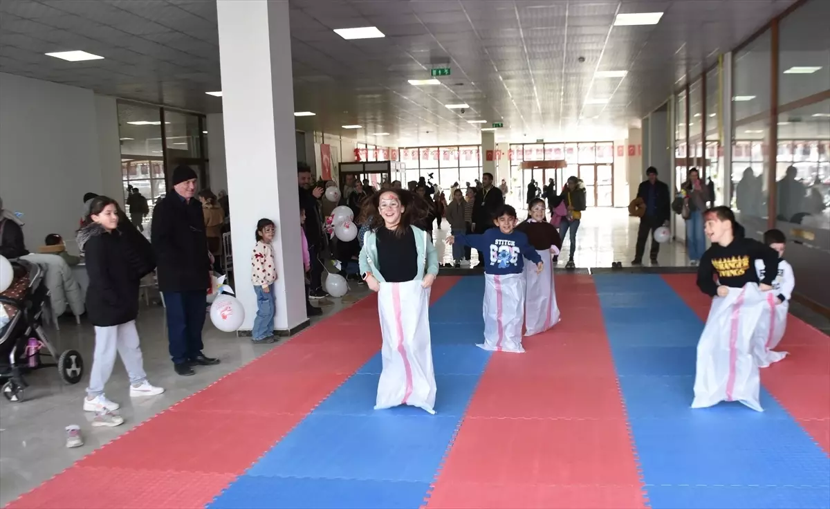 Boyabat\'ta "Çocuk Şenliği" düzenlendi