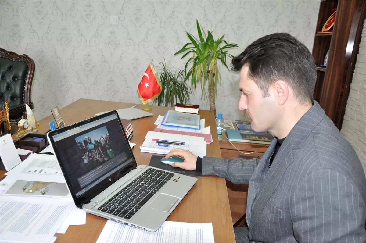 Çukurca Kaymakamı \'Yılın Kareleri\' Oylamasında