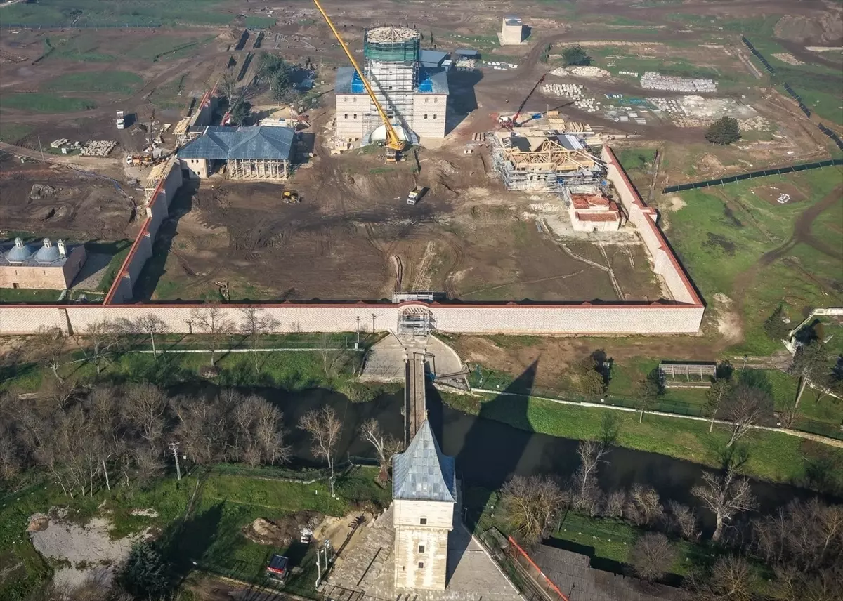 Edirne Sarayı\'ndaki Arz Odası Yeniden İnşa Ediliyor