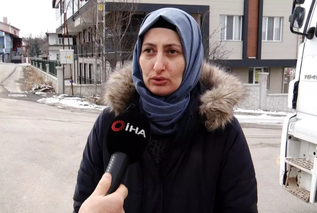 Elmadağ\'da sahipsiz köpeklerin saldırısına uğrayan kadın: "Komşum biraz gecikseydi ya da orada olmasaydı şu an hayatta değildim"