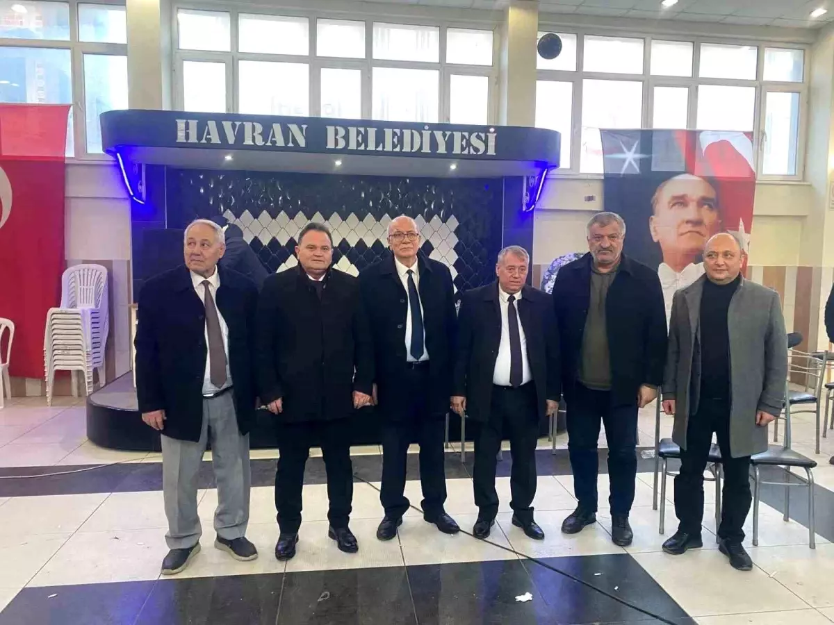 Havran Sebzeciler ve Meyveciler Esnaf Odası\'nda Murat Hançer tekrar başkan seçildi