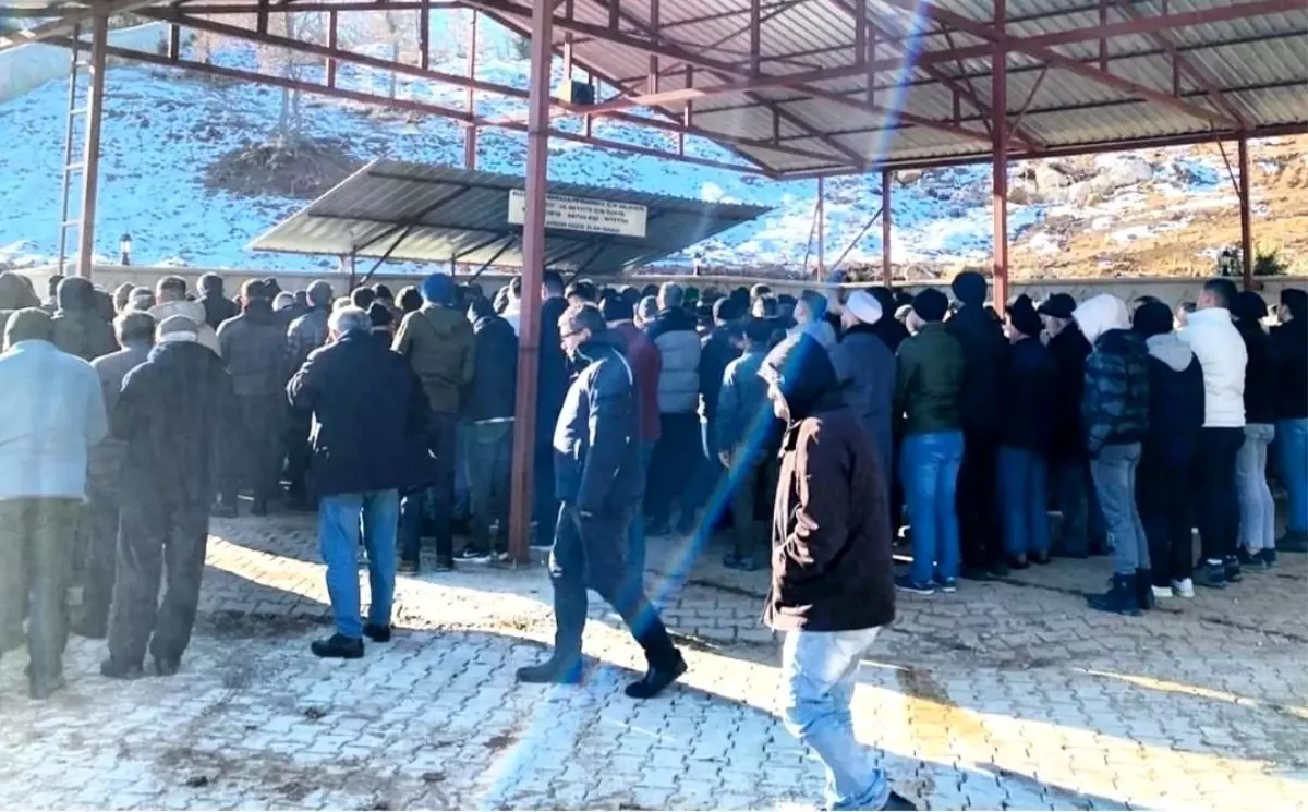 Fabrikada Tiner Patlaması: Genç İşçi Hayatını Kaybetti