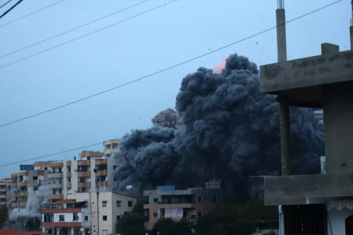 İsrail, Ateşkese Rağmen Lübnan\'a Hava Saldırıları Düzenliyor