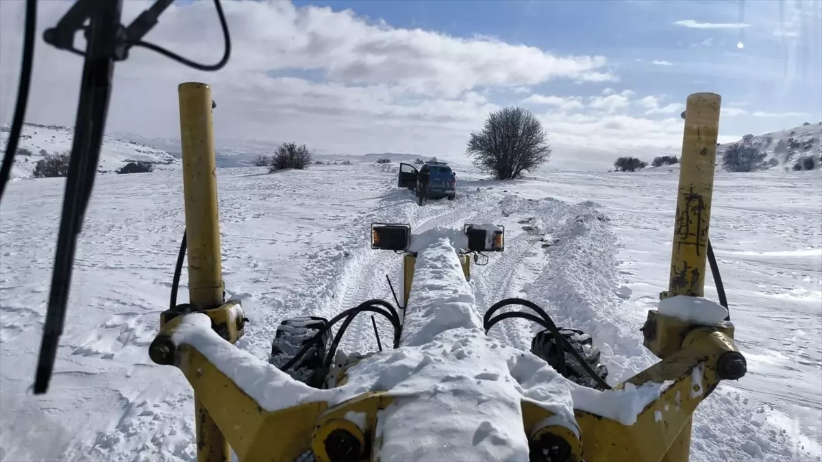Kayseri\'de Karla Mücadele: 197 Mahalle Yolu Açıldı