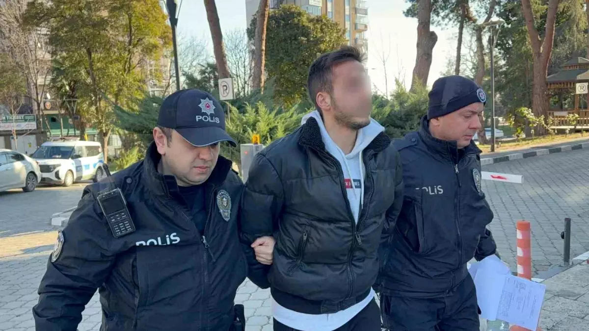 Halk Otobüsünde Tehdit: Üniversite Öğrencisi Tutuklandı