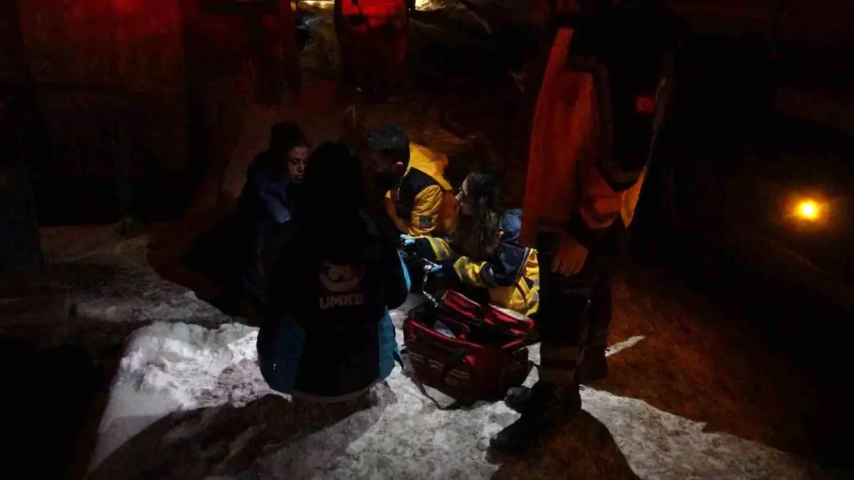 Malatya\'da Yangın: Kadın Kurtarıldı