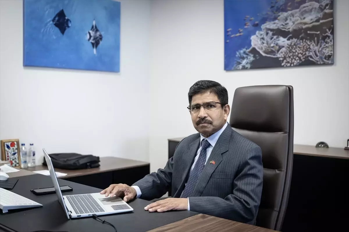 Maldivler Büyükelçisi \'Yılın Kareleri\' Oylamasında