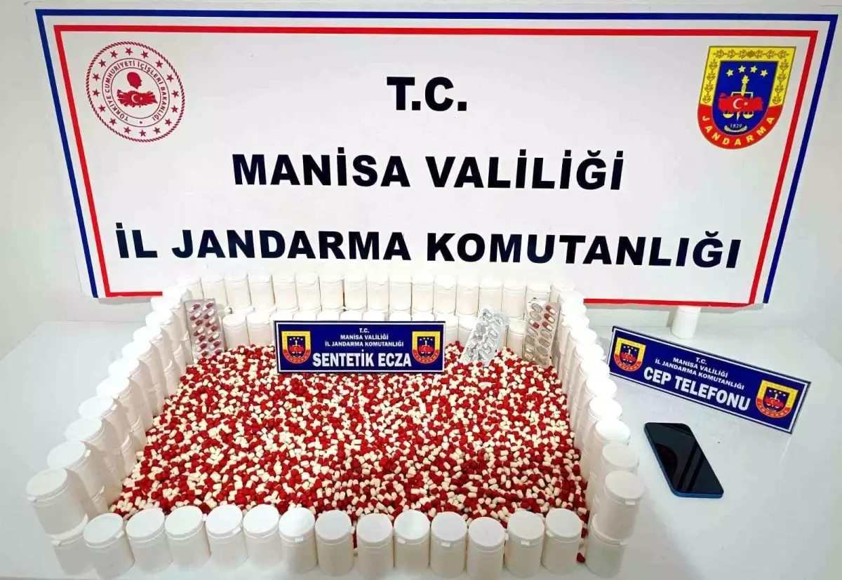 Manisa\'da Uyuşturucu Operasyonu: 6071 Ecza Ele Geçirildi