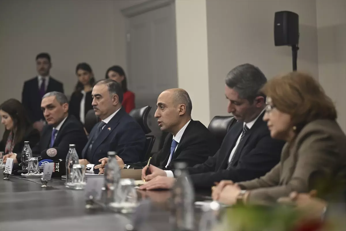 Bakan Tekin ve Amrullayev\'den Eğitim İşbirliği