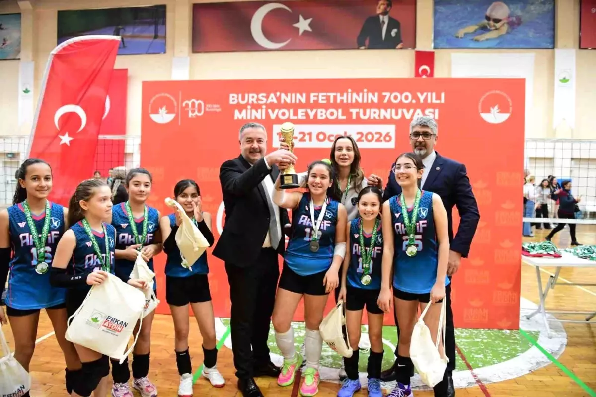 Mini Voleybol turnuvası\'nda ödüller sahiplerini buldu