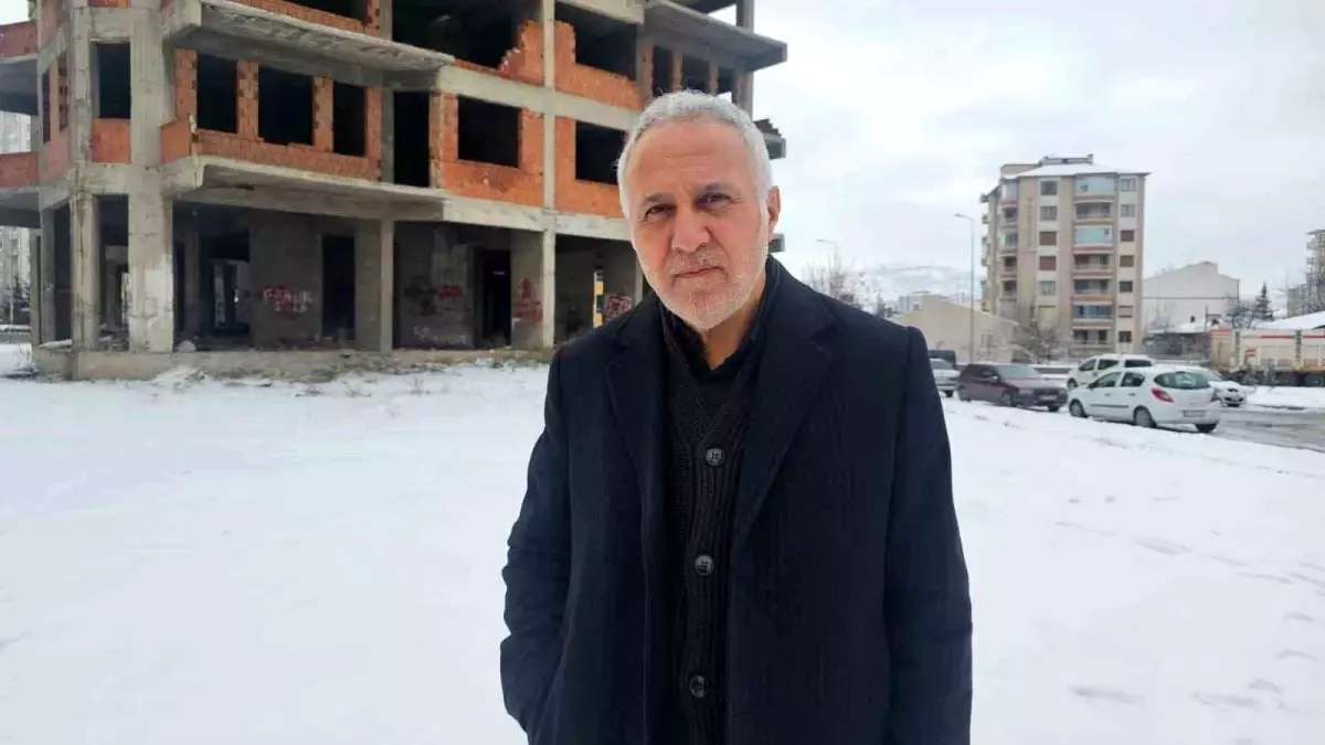 Müteahhit mağduriyetlerine \'tek ruhsat\' önerisi