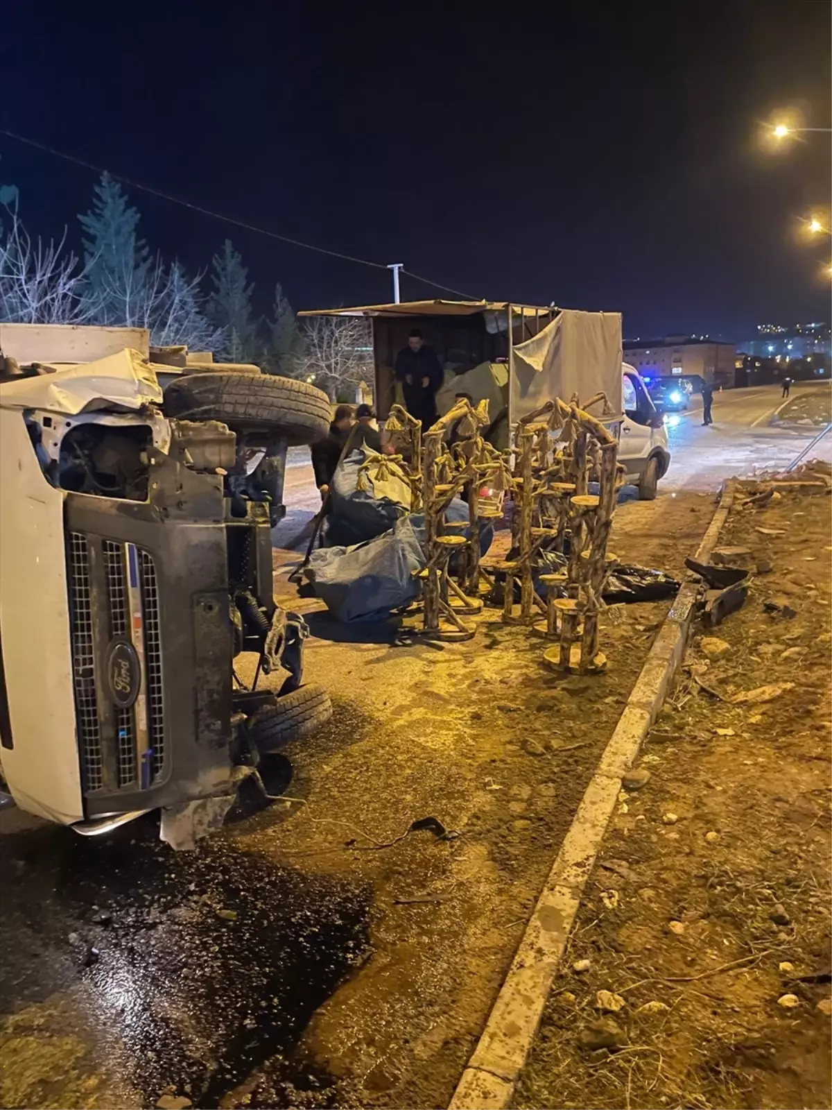 Kurtalan\'da Trafik Kazası: 4 Yaralı