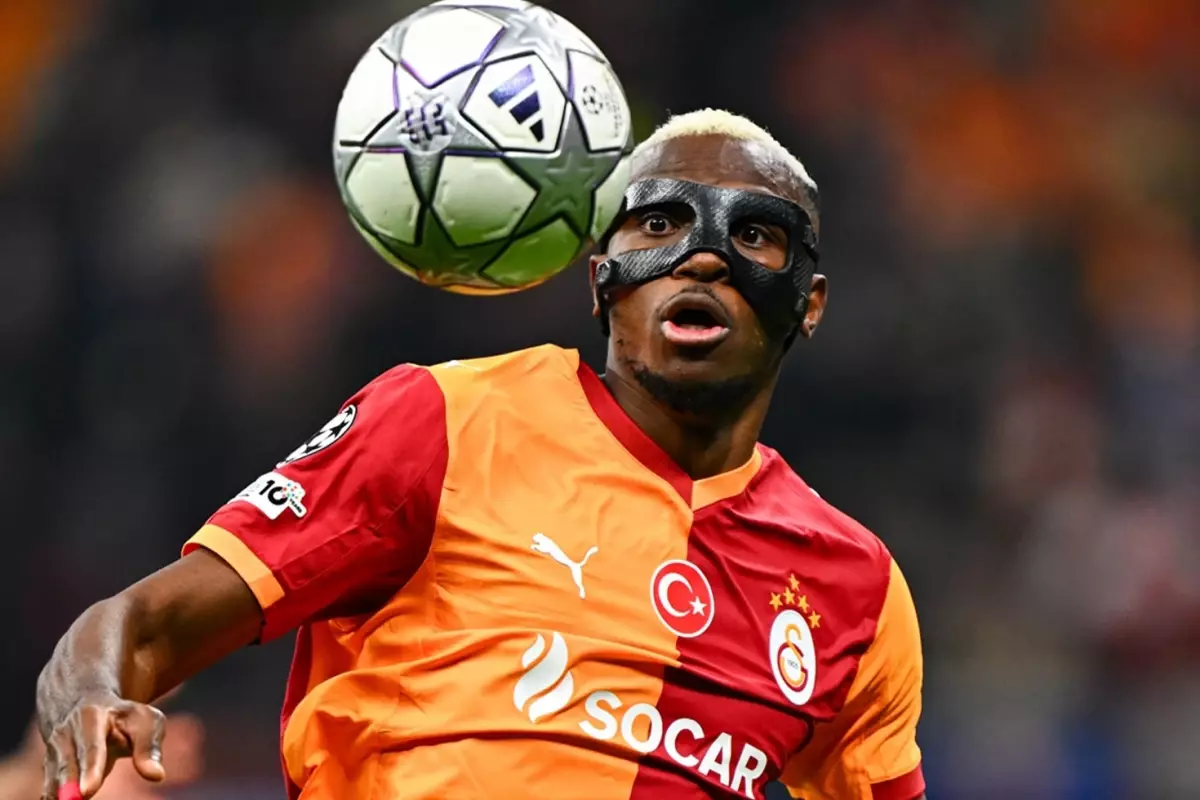 Transferde müjdeyi Osimhen verdi: Galatasaray\'a gelmeleri için uğraşıyorum