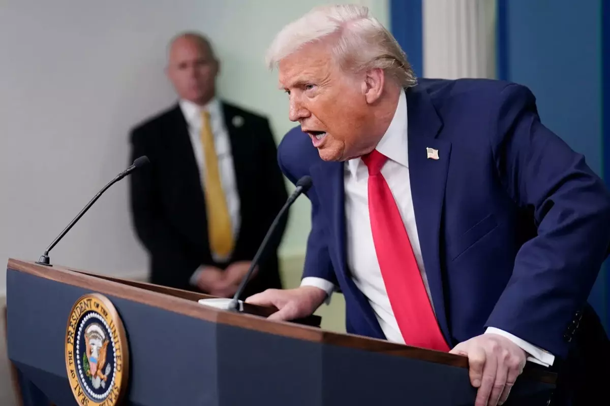 Trump\'tan muhabirin Grönland sorusuna olay yanıt: Göreceksin