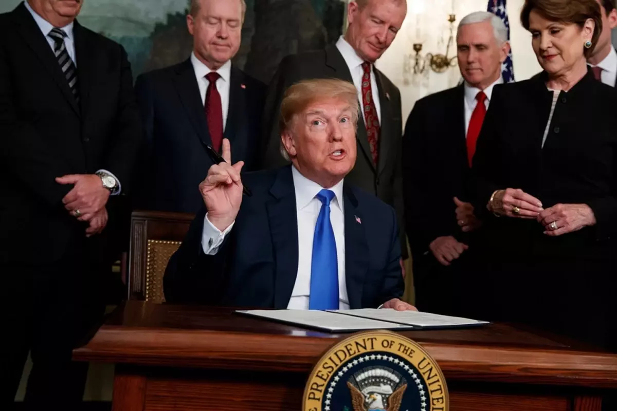 Trump\'tan tehdit gibi sözler: Kimsenin bilmediği silahlarımız var