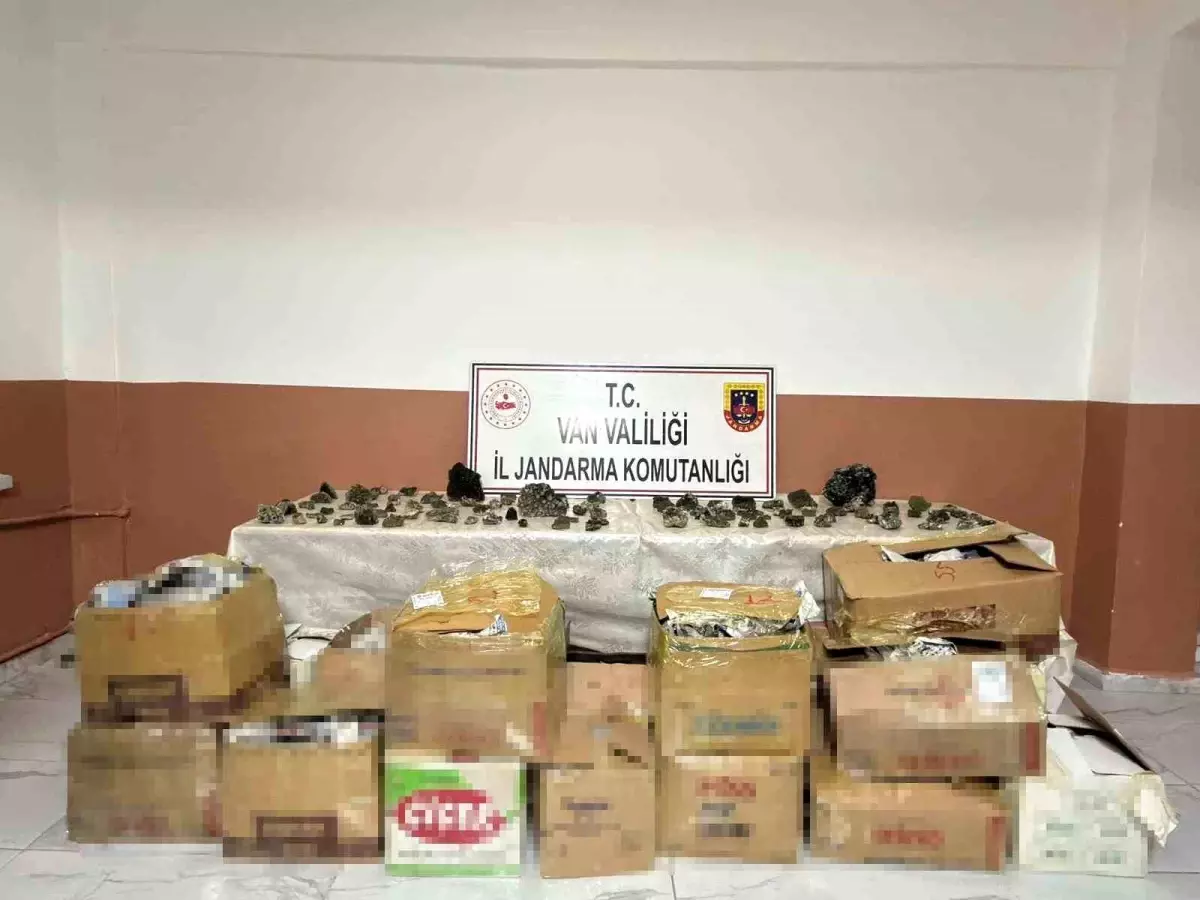 Başkale\'de 2 Milyon TL\'lik Kaçak Taş Ele Geçirildi