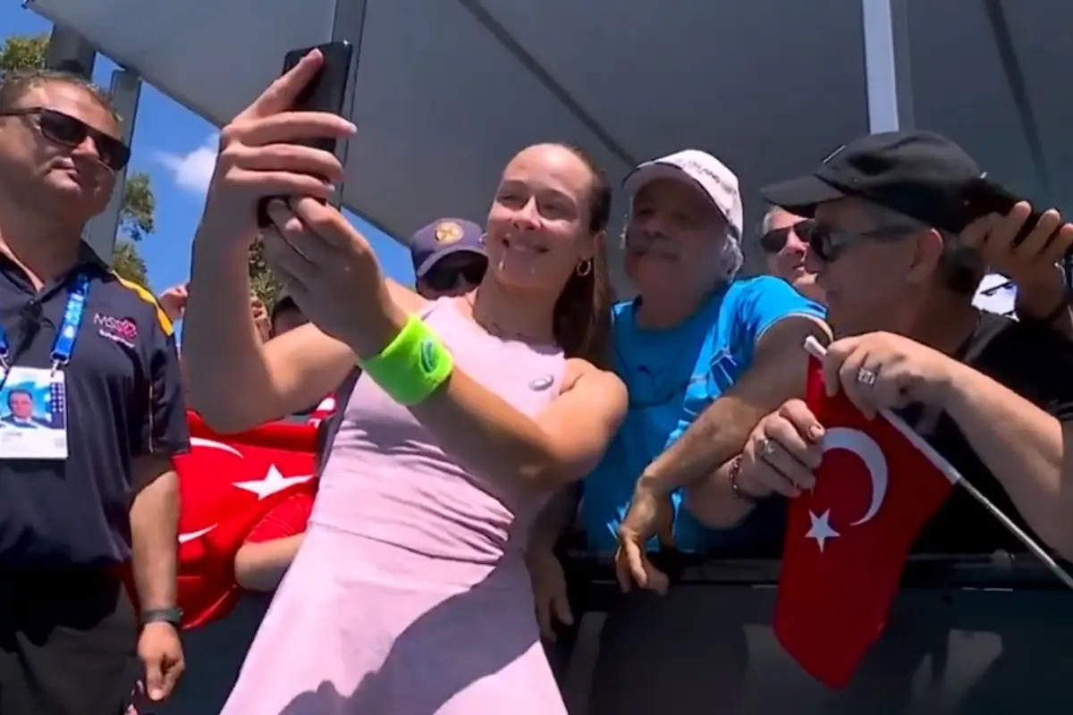 Zeynep Sönmez, Avustralya Açık\'ta 3. turda 