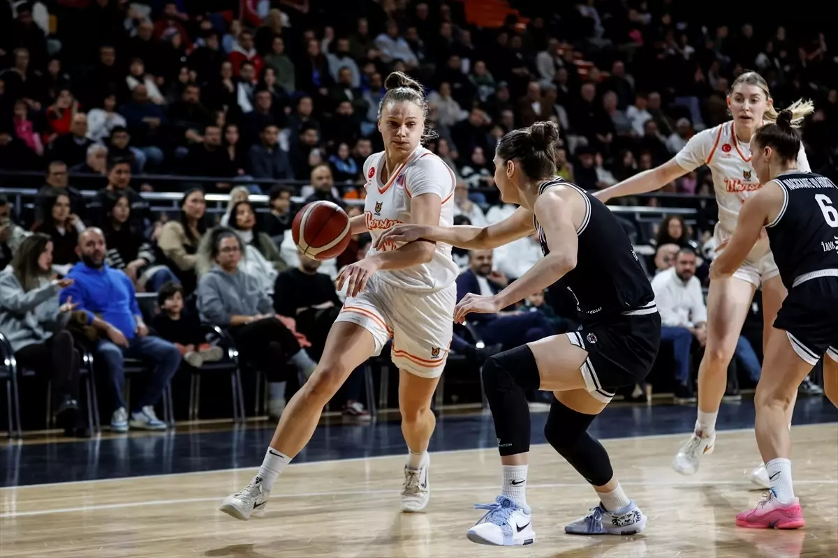 ÇİMSA ÇBK Mersin Çeyrek Finale Yükseldi