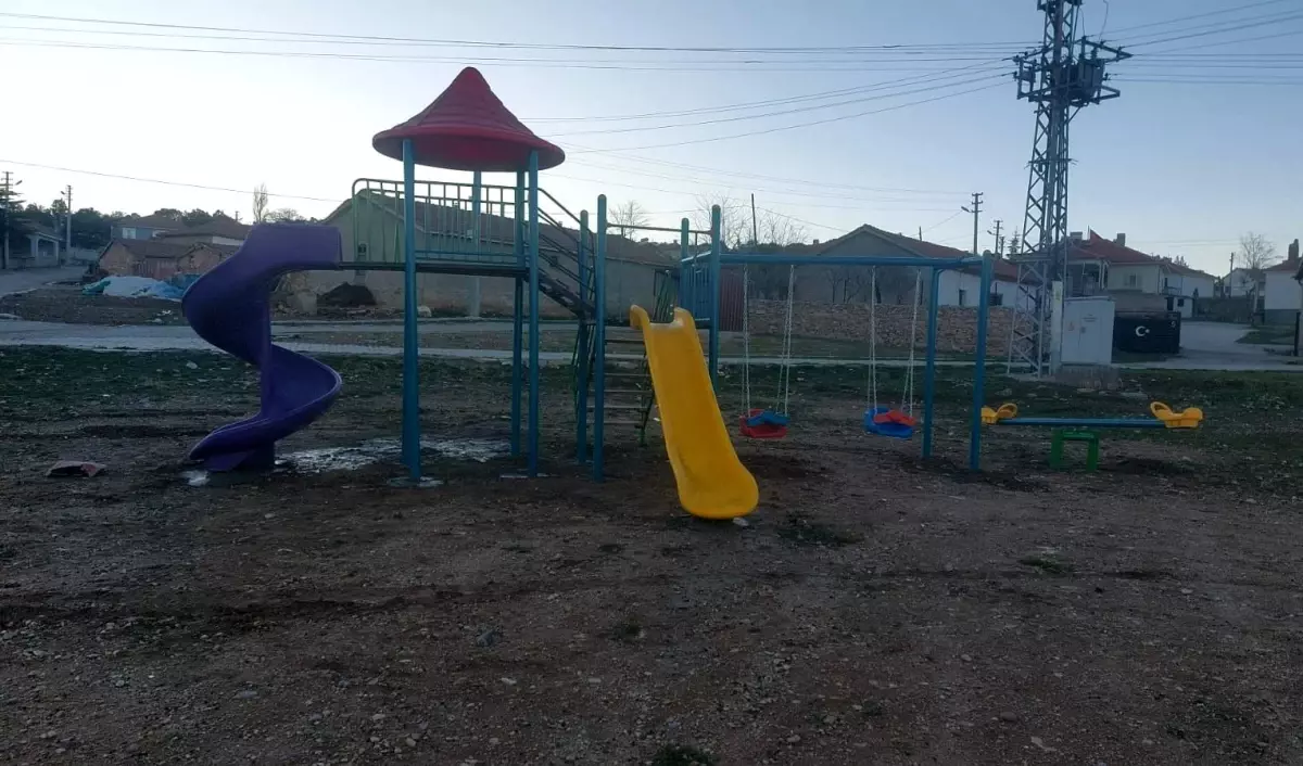 Yüreğil Köyüne Oyun Parkı Yapıldı