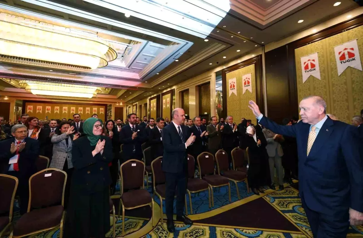 Cumhurbaşkanı Erdoğan: "Yeniden şekillenen dünya düzeninde kutup başlarından birisi inşallah Türkiye\'miz olacak"