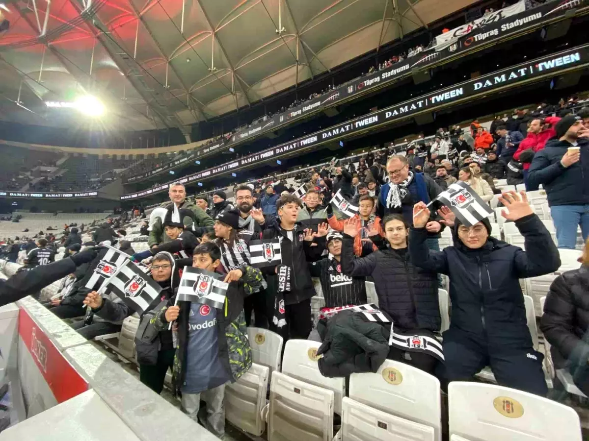 Depremzede gençler Süper Lig maçında moral buldu