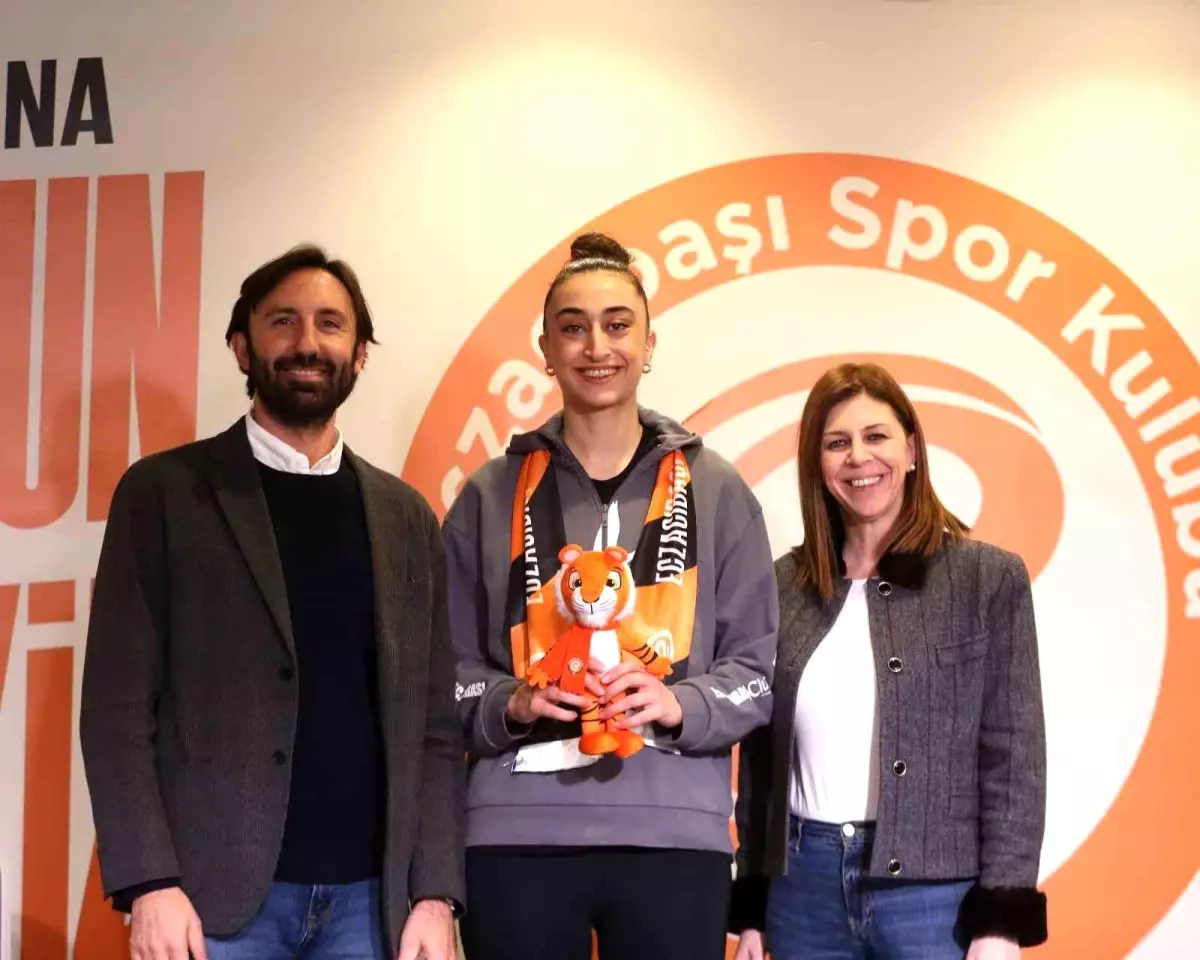 Eczacıbaşı Dynavit, Elif Şahin ile sözleşme uzattı